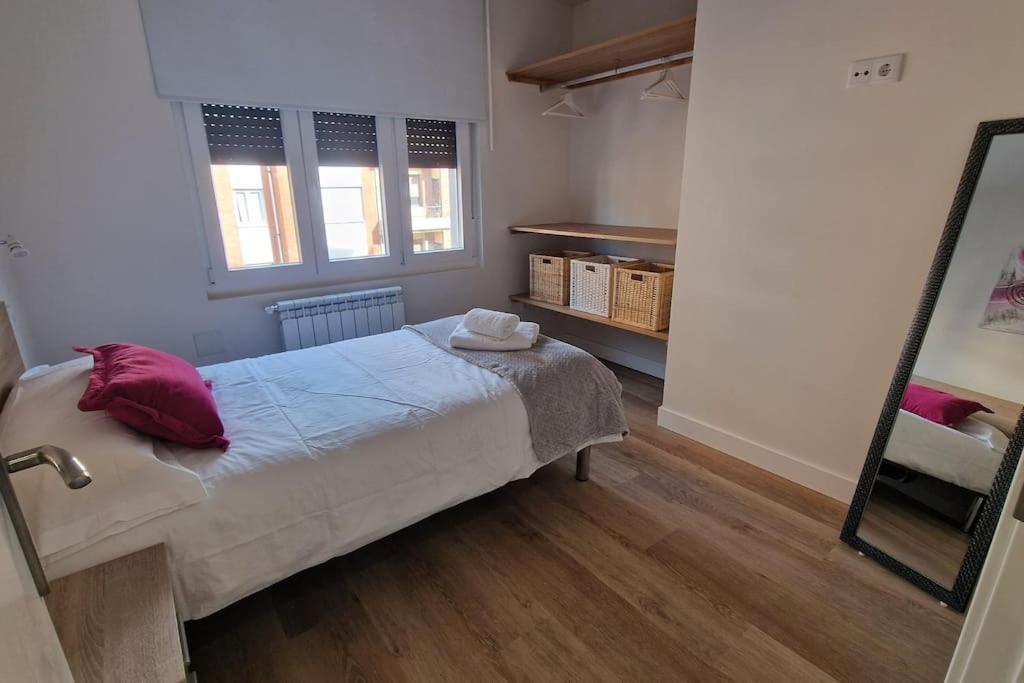 Apartamento Aires De Tineo Овиедо Екстериор снимка