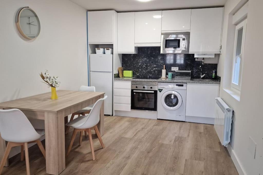 Apartamento Aires De Tineo Овиедо Екстериор снимка